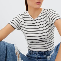 short-sleeved T-shirt