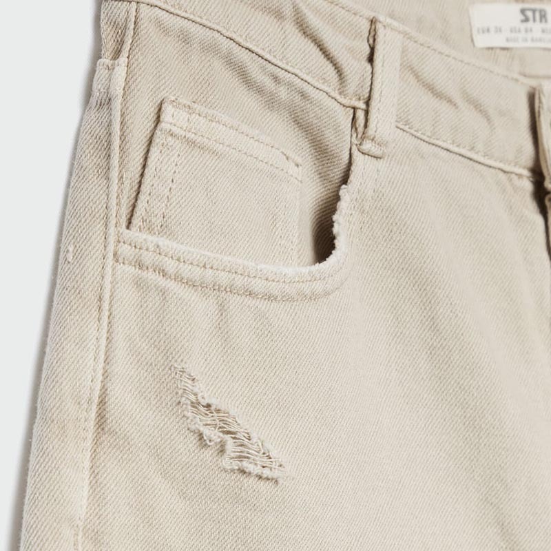 Mommy Cut Hole Jeans