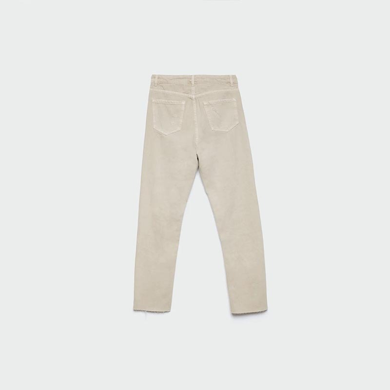 Mommy Cut Hole Jeans