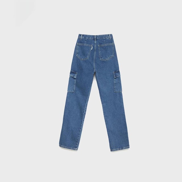 straight-fit cargo jeans