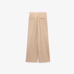 pleated trousers