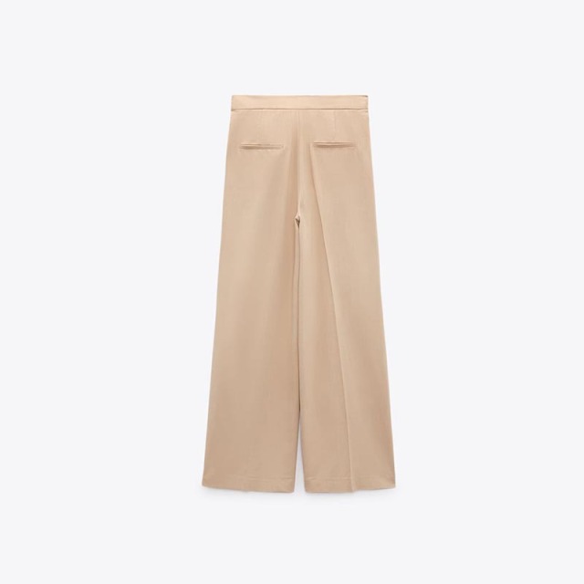 pleated trousers
