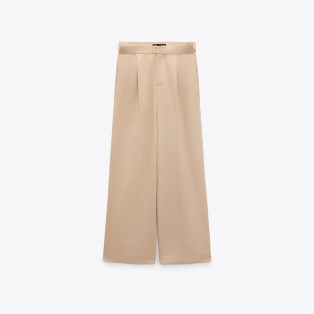 pleated trousers
