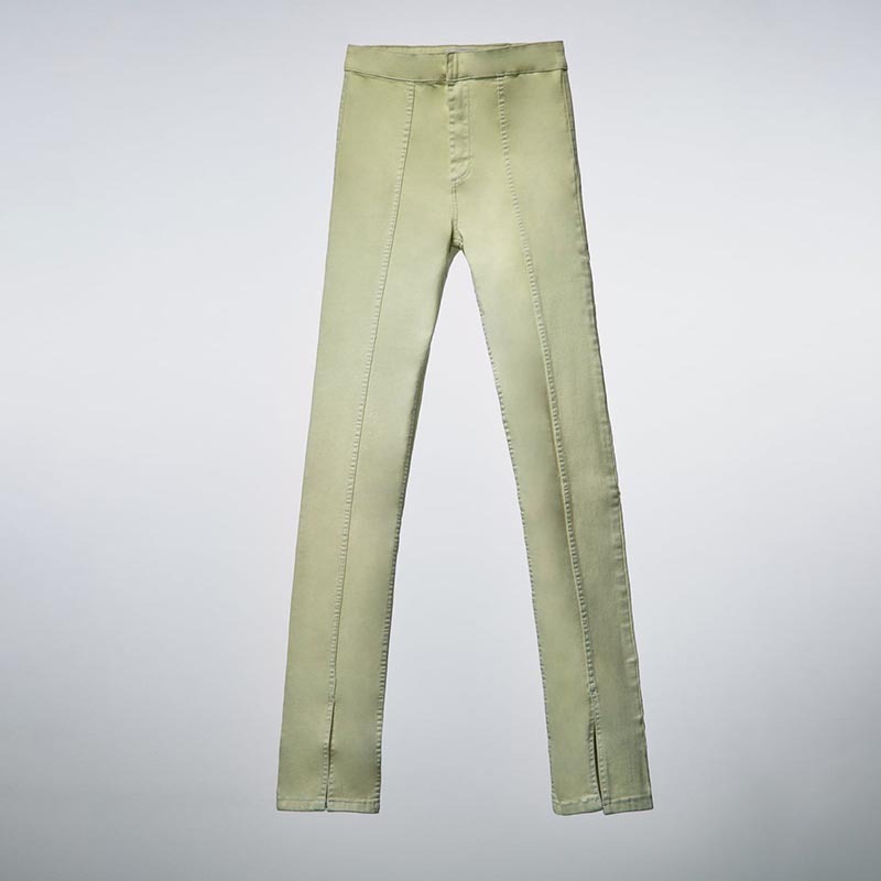 Skinny jeans with slits