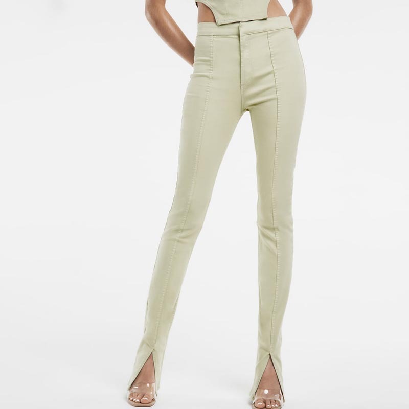 Skinny jeans with slits