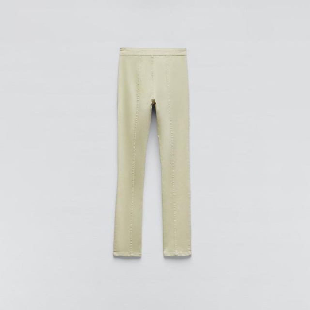 Skinny jeans with slits