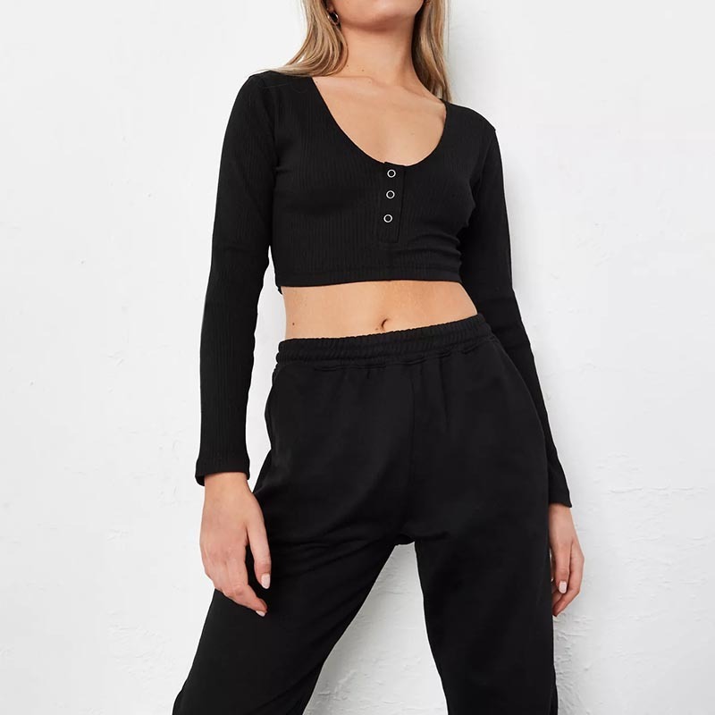 black ribbed v front popper cropped top