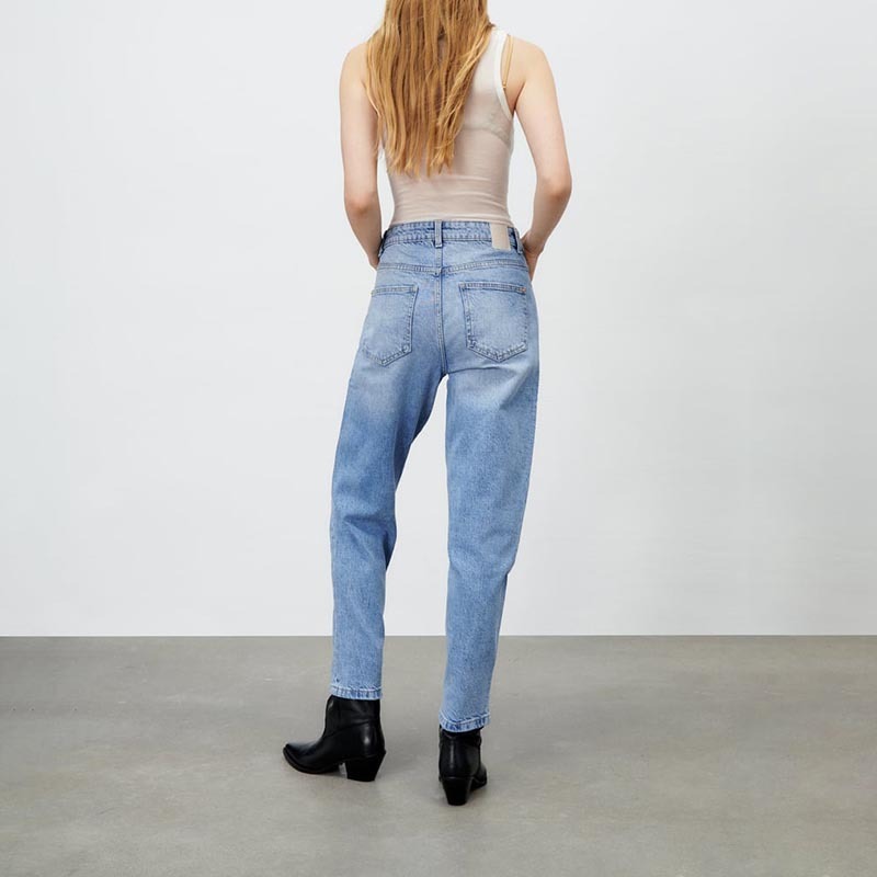 mom jeans