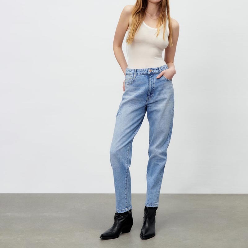 mom jeans