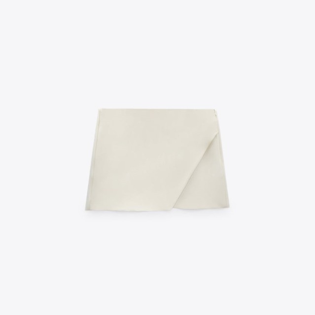 Asymmetric Waist Shorts