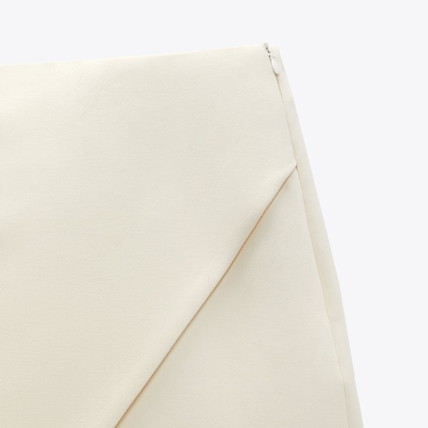 Asymmetric Waist Shorts