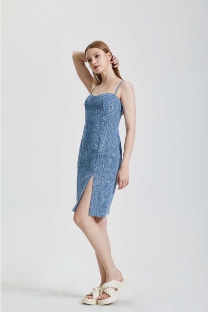 Knitted printed slim fitting suspender dress