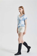 Light mature style loose knit top