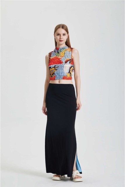 Long sleeved buttocks with split texture long skirt