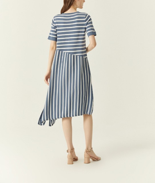 Striped Inter-color Knitted Long Skirt