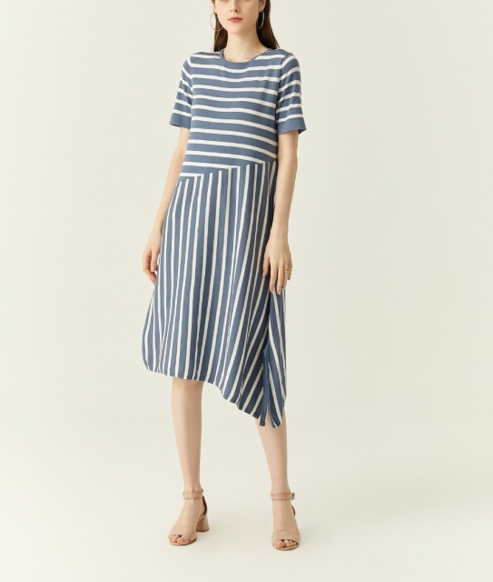 Striped Inter-color Knitted Long Skirt