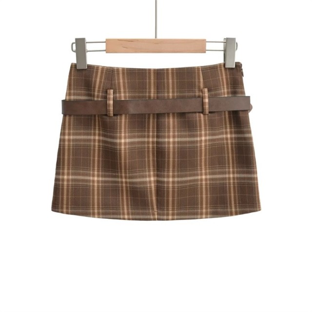 Checkered Contrasting Short Skirt