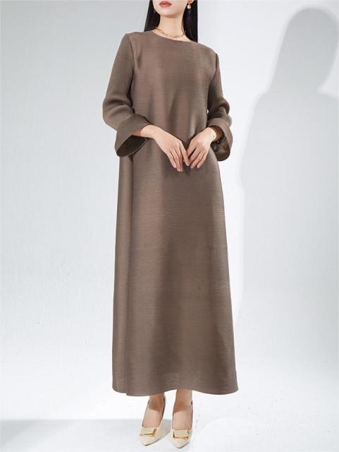 High-end pleated dress