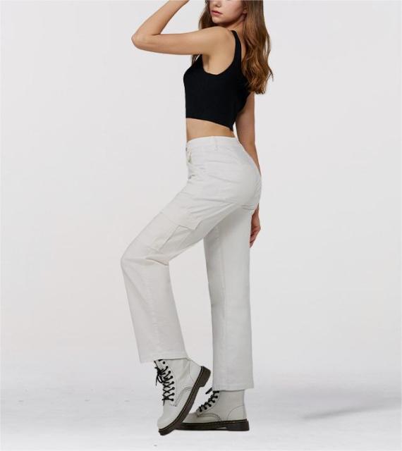 High-waisted straight-leg cargo jeans