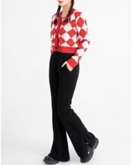 Short knit sweater lady