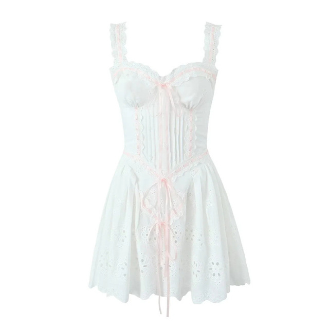 Lace line neckline strapless dress