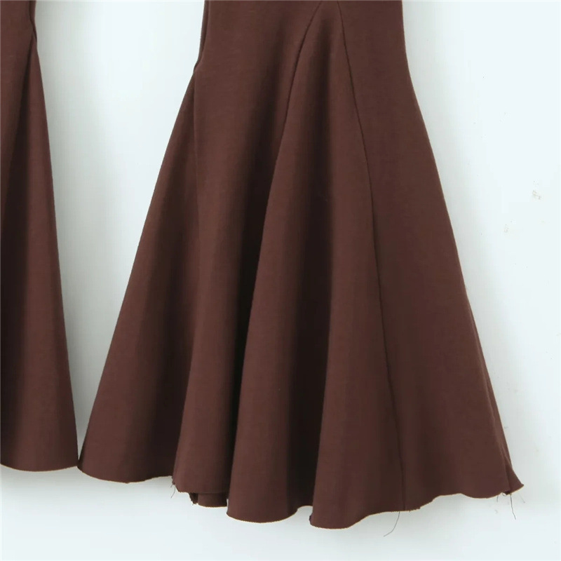 Tight pleated low-rise oversized bell bottoms