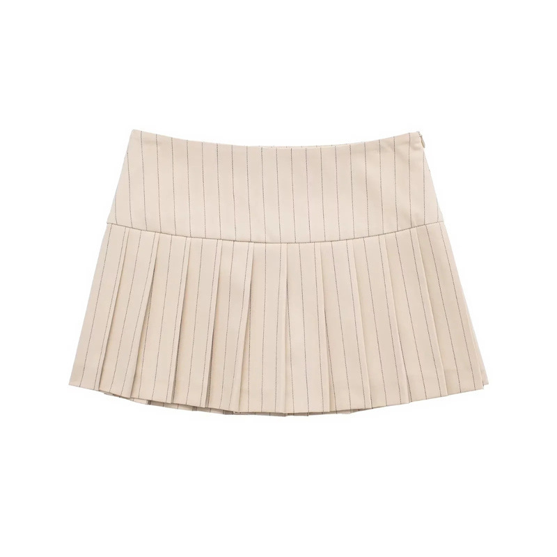 Preppy pleated skirt