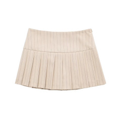 Preppy pleated skirt