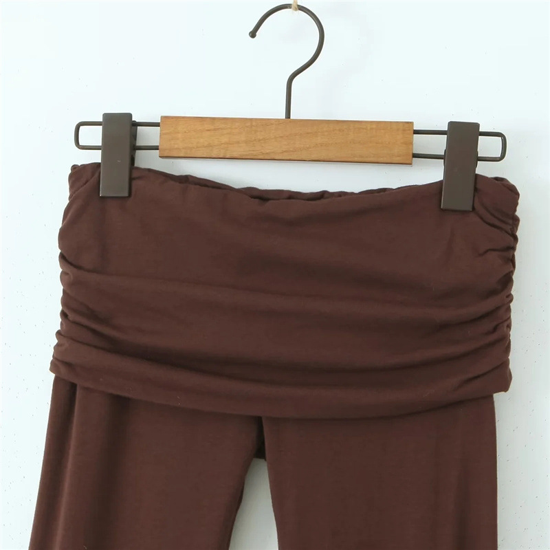 Tight pleated low-rise oversized bell bottoms