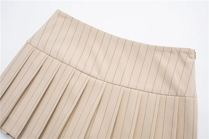 Preppy pleated skirt
