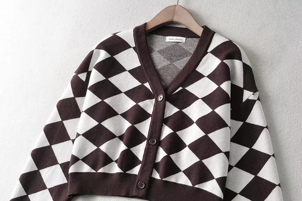 Loose diamond plaid sweater cardigan
