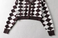 Loose diamond plaid sweater cardigan