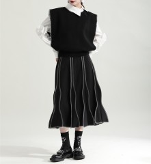 Knitted vest for women