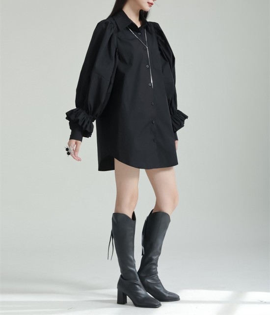 Lantern shaped long sleeved shirt for women