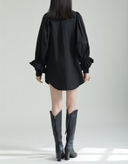 Lantern shaped long sleeved shirt for women