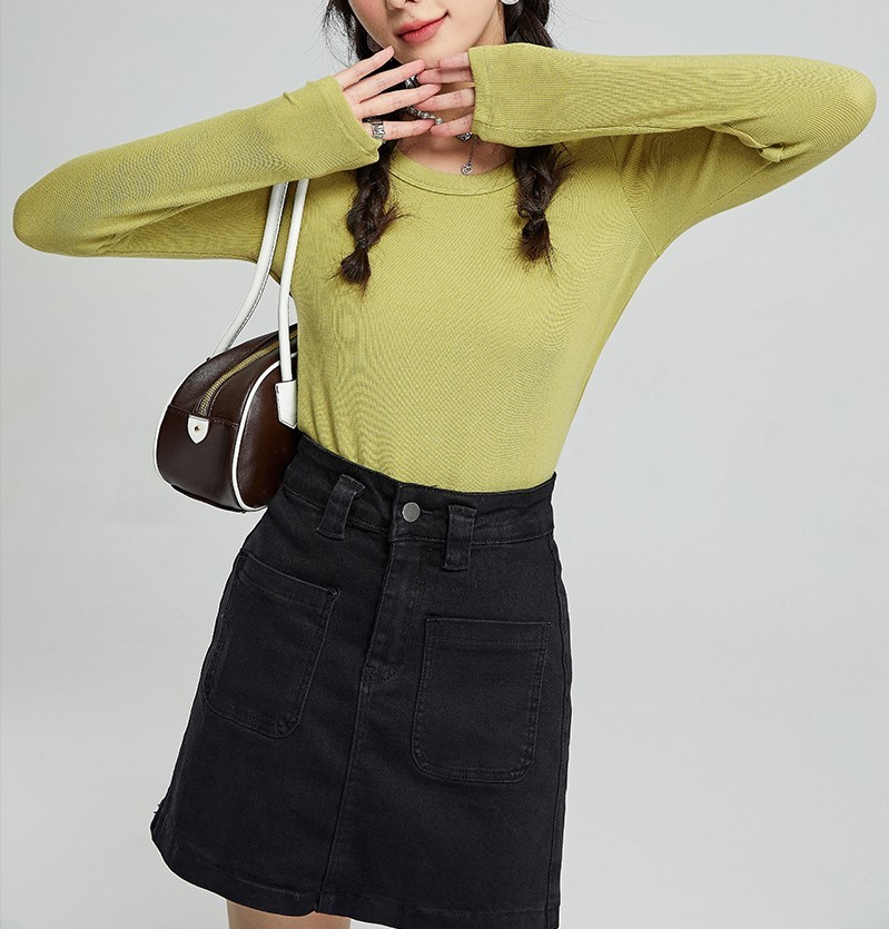 Solid color round neck knitted sweater