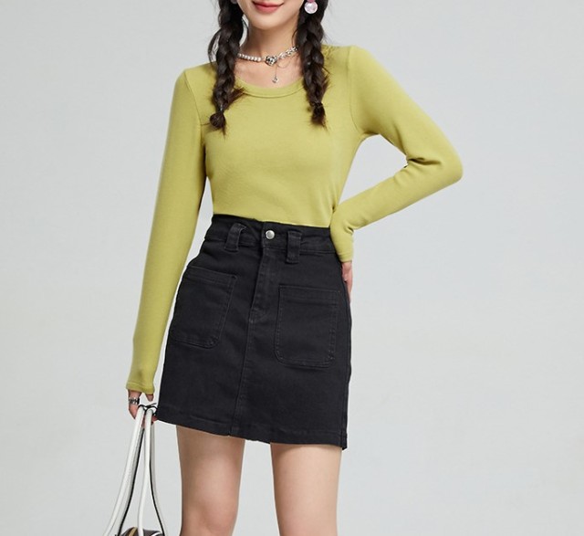 Solid color round neck knitted sweater