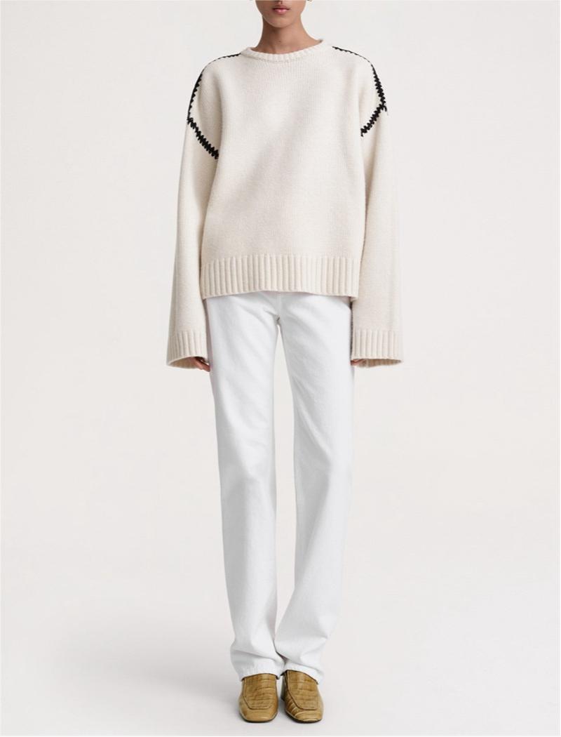Embroidered round neck knit top