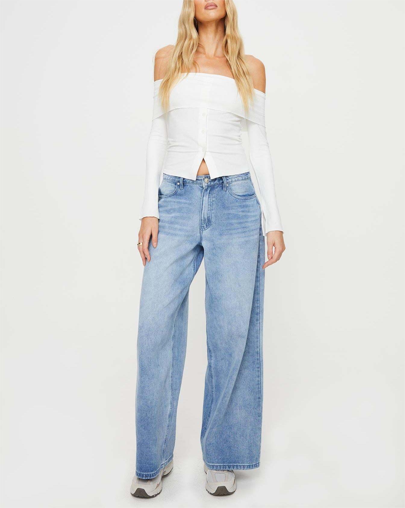 One line neckline split top knit sweater