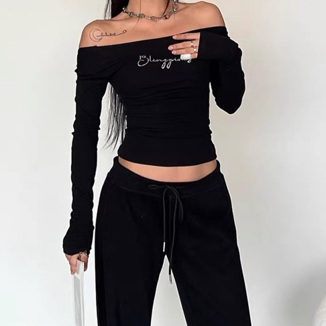 Low neck short black top