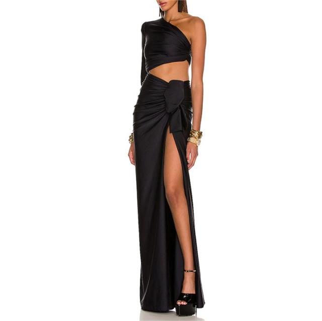 Split elastic dress with sloping shoulder long skirt