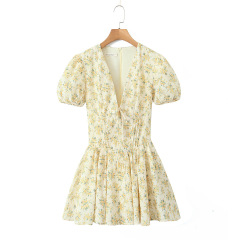 V-neck short sleeved waist cinching dress