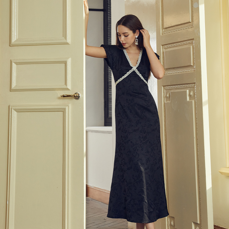 Black Lace Jacquard Puff Sleeve Long Dress
