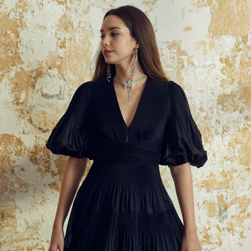 Black V-neck puff sleeve waist long dress