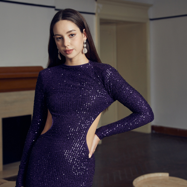 Sequined backless strappy long-sleeved dress
