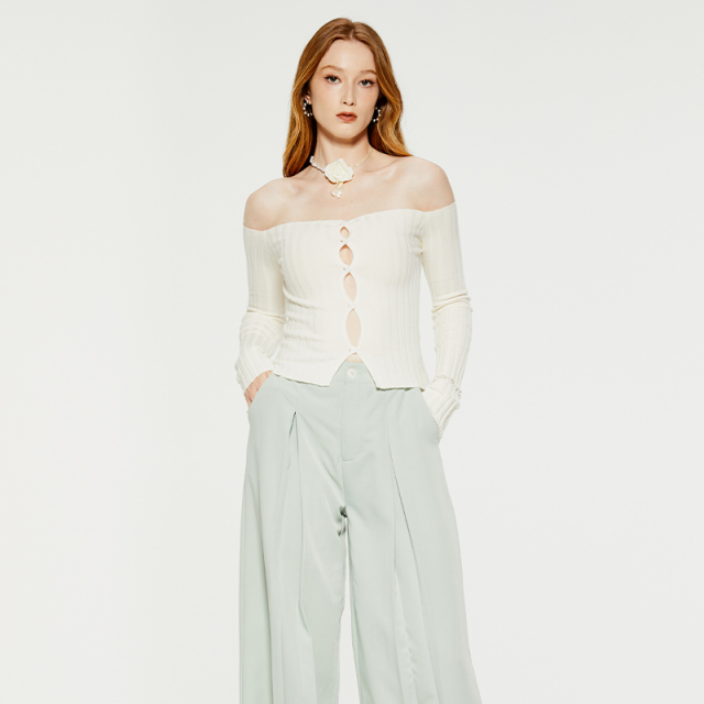 White hollow one-shoulder long-sleeved knitted top
