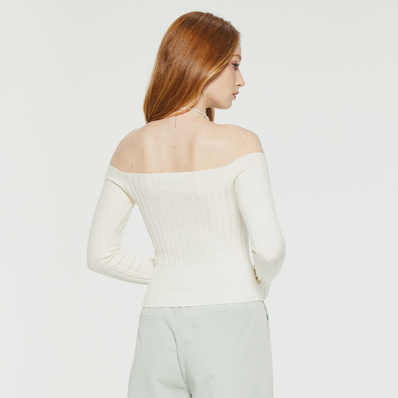 White hollow one-shoulder long-sleeved knitted top