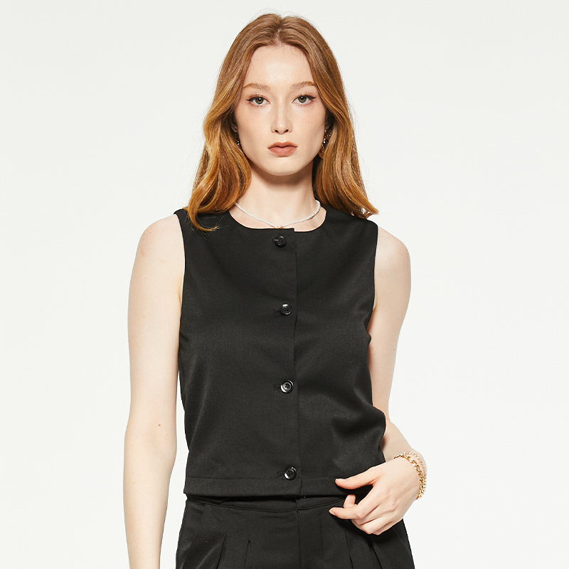 Black round neck sleeveless suit vest