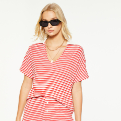 Casual red and white striped v-neck T-shirt