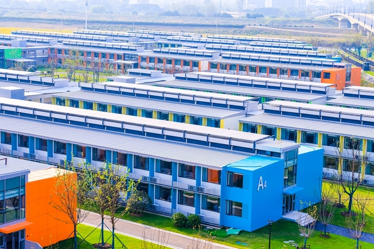 Container hotel